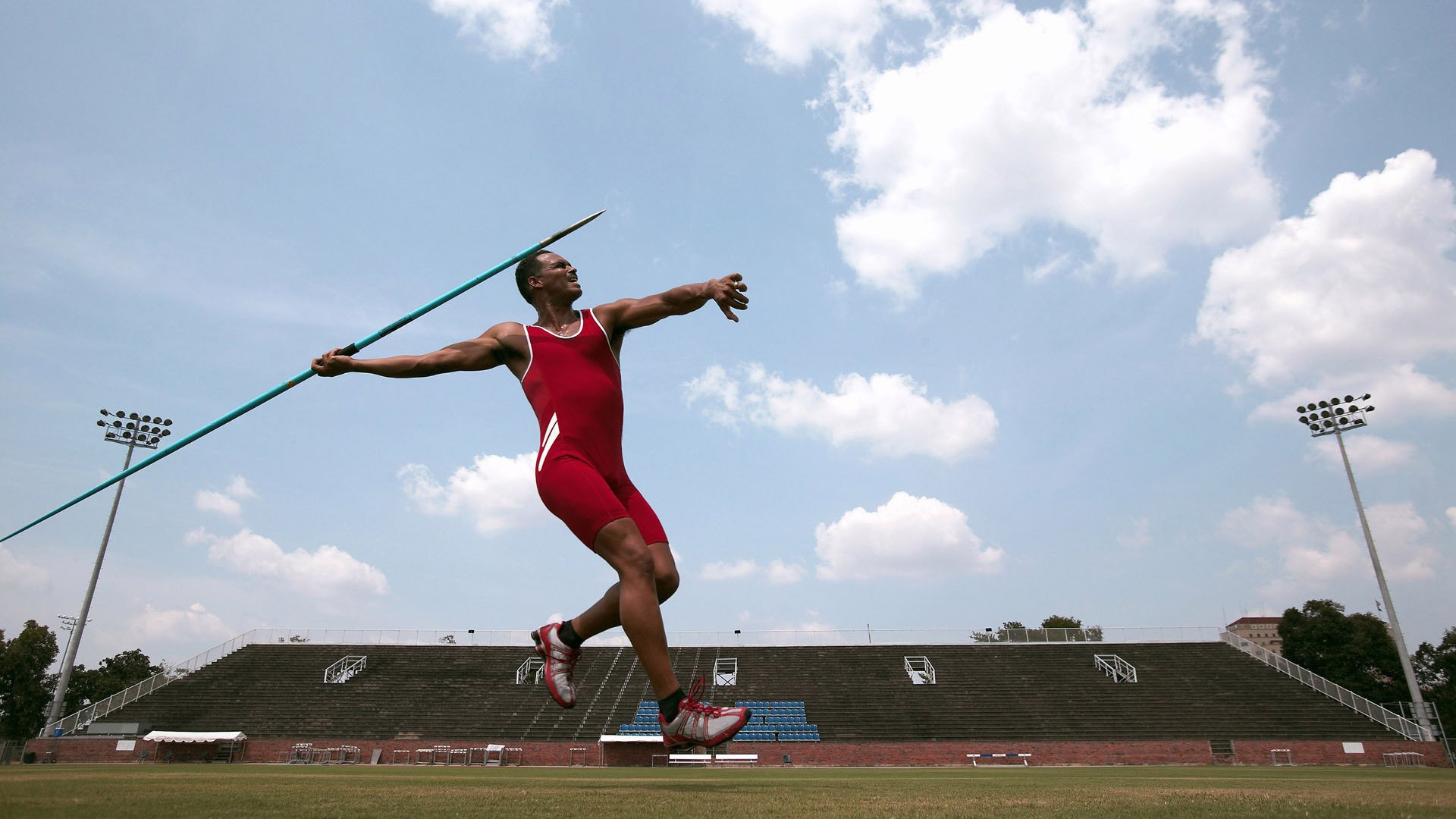 UFC奥马利打击节奏训练更快，引领格斗新风潮